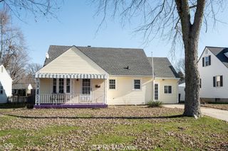 227 S 12th Avenue, Beech Grove, IN 46107