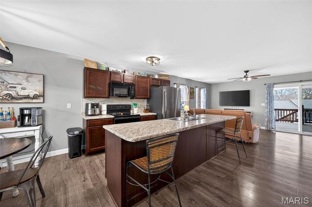 151 Hidden Valley Way, Winfield, MO 63389