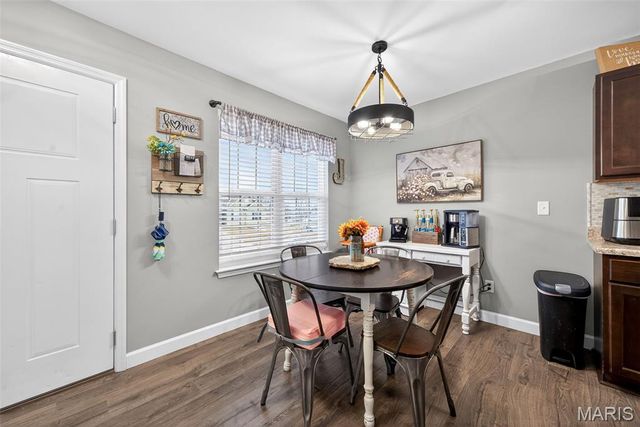 151 Hidden Valley Way, Winfield, MO 63389