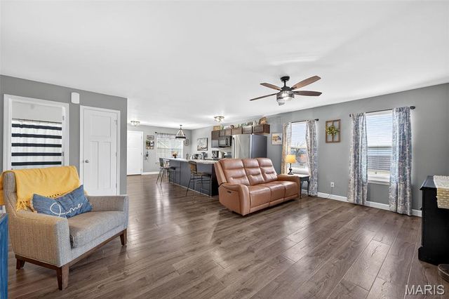 151 Hidden Valley Way, Winfield, MO 63389