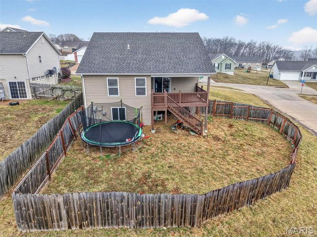 151 Hidden Valley Way, Winfield, MO 63389