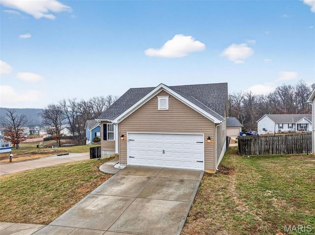 151 Hidden Valley Way, Winfield, MO 63389