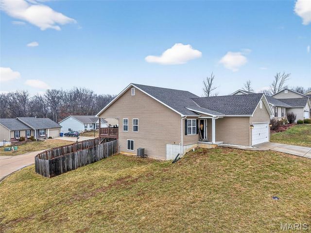 151 Hidden Valley Way, Winfield, MO 63389