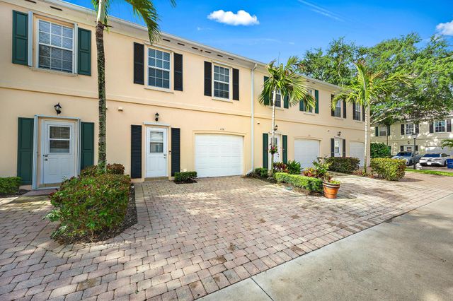 136 Ashley Court, Jupiter, FL 33458