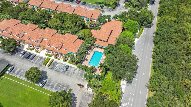 136 Ashley Court, Jupiter, FL 33458