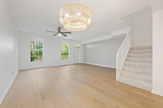 136 Ashley Court, Jupiter, FL 33458