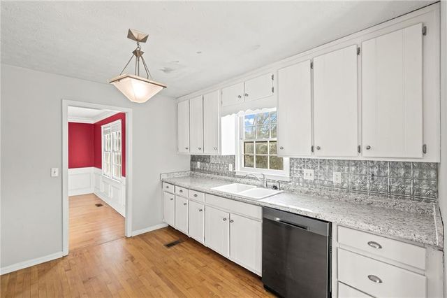 118 Fitchburg Drive, Woodstock, GA 30189