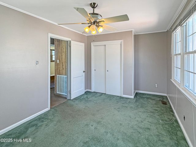 200 Banks Street, Jacksonville, NC 28540