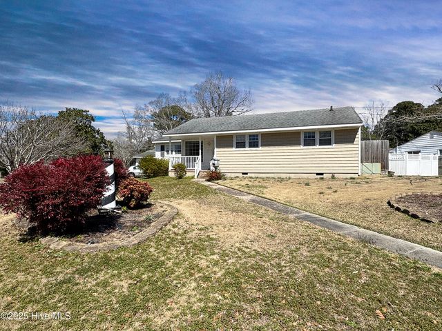 200 Banks Street, Jacksonville, NC 28540