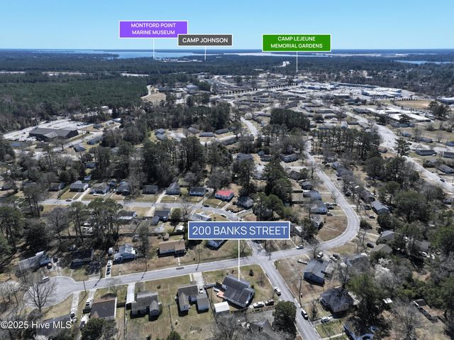 200 Banks Street, Jacksonville, NC 28540