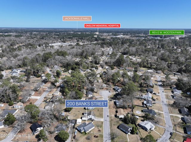 200 Banks Street, Jacksonville, NC 28540
