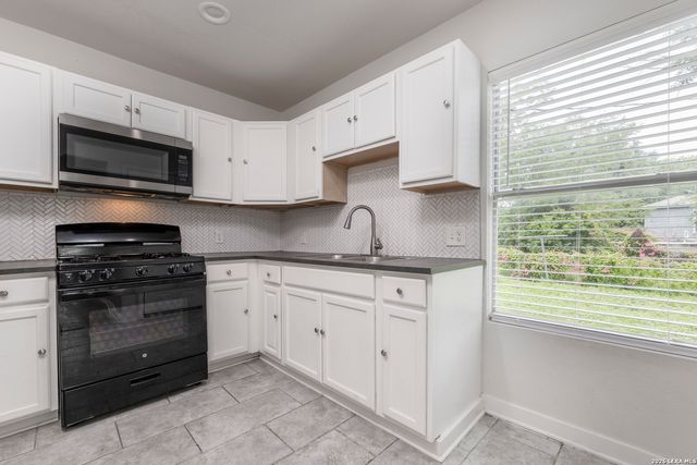 923 Fair Ave, San Antonio, TX 78223