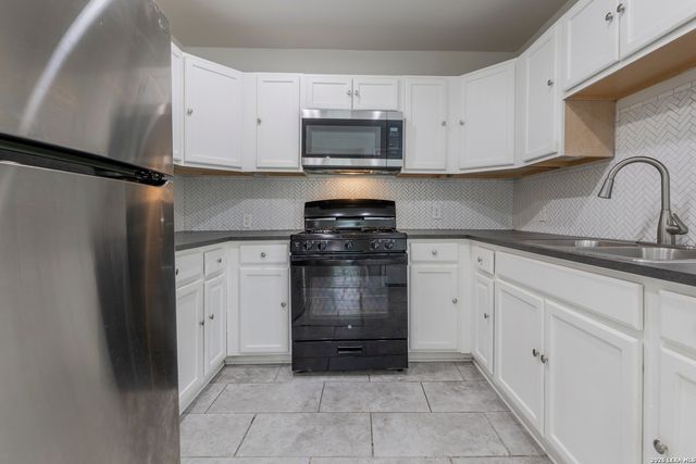 923 Fair Ave, San Antonio, TX 78223