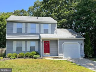 13 BREARLY DR, Sicklerville, NJ 08081