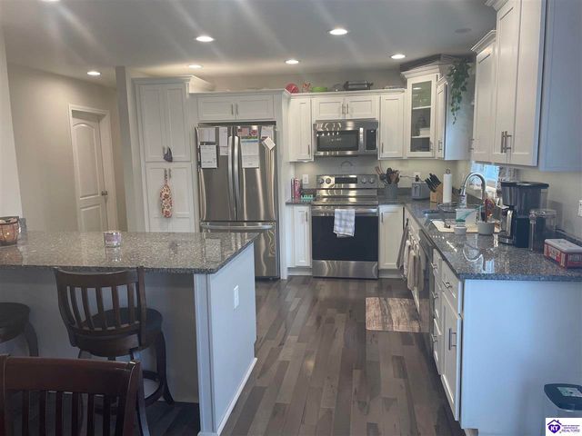 805 Yates Drive, Radcliff, KY 40160