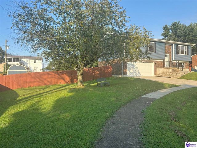 805 Yates Drive, Radcliff, KY 40160
