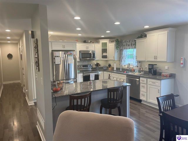 805 Yates Drive, Radcliff, KY 40160