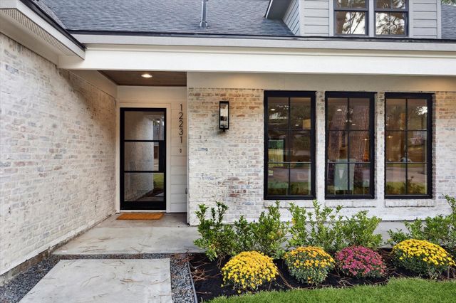12231 Kimberley Lane, Houston, TX 77024