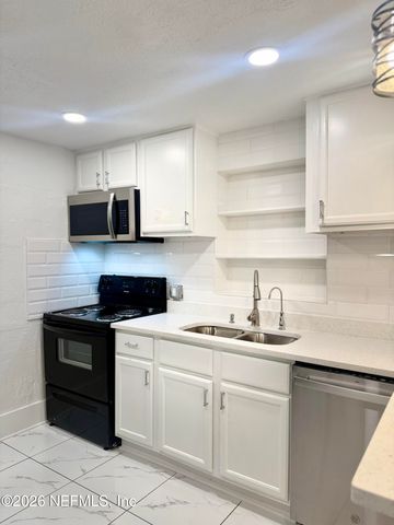 9554 RIDGE Boulevard, Jacksonville, FL 32208