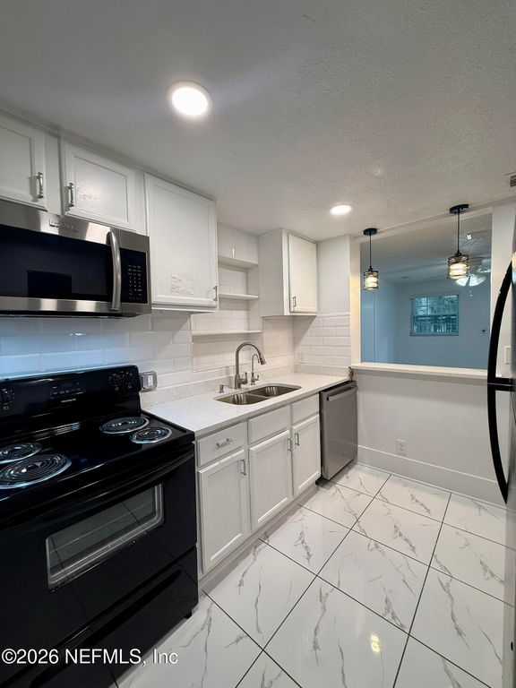 9554 RIDGE Boulevard, Jacksonville, FL 32208