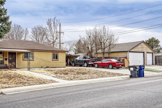 990 Toledo Street, Aurora, CO 80011