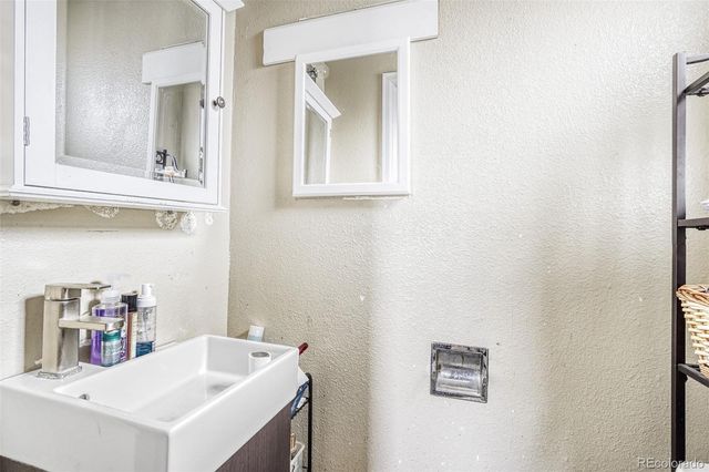 990 Toledo Street, Aurora, CO 80011