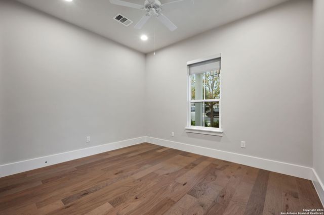 315 HICKMAN, Boerne, TX 78006