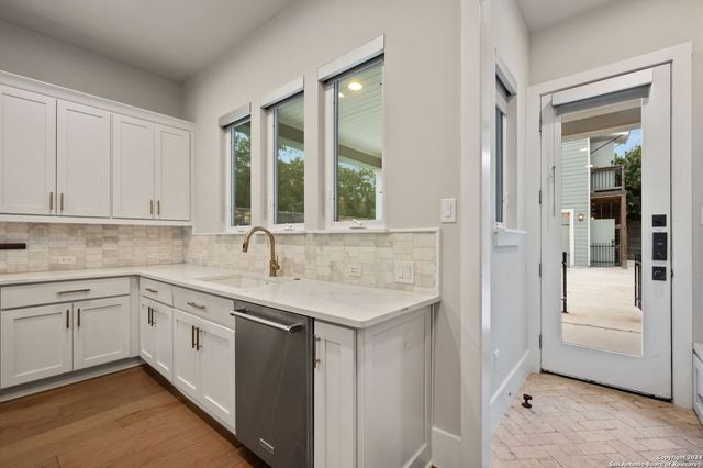 315 HICKMAN, Boerne, TX 78006