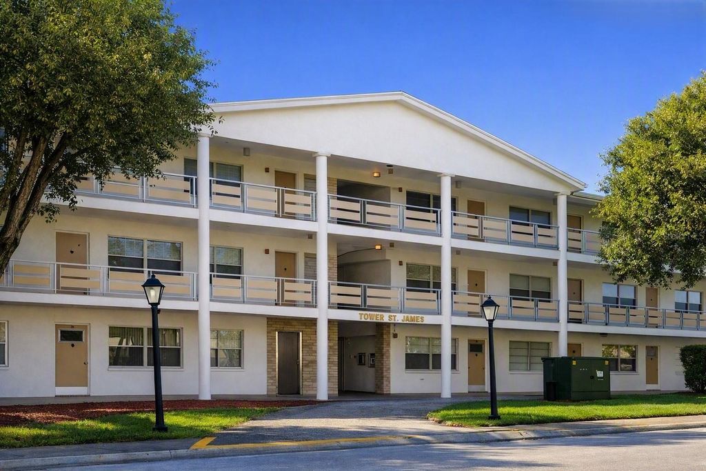 911 WASHINGTON AVENUE 209, Largo, FL 33770