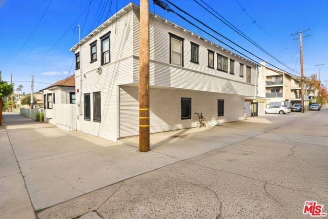 528 Daisy Avenue, Long Beach, CA 90802
