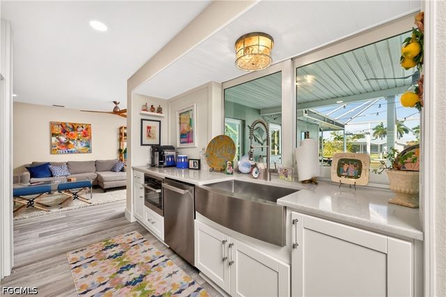 321 Capri Isles CT, Punta Gorda, FL 33950