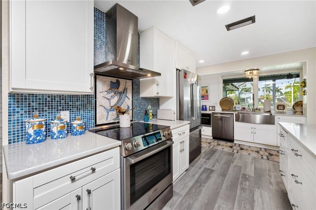 321 Capri Isles CT, Punta Gorda, FL 33950