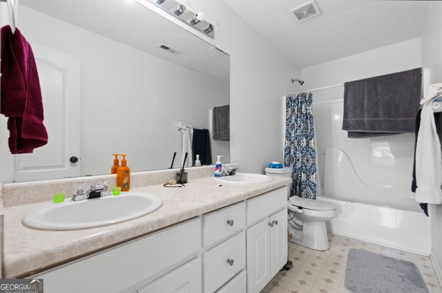 562 Brewer Drive, Locust Grove, GA 30248