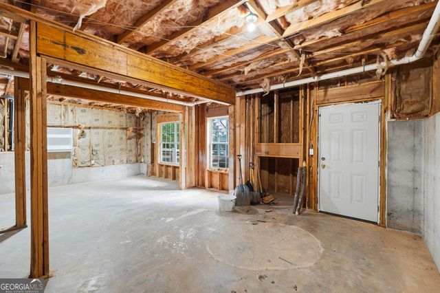 562 Brewer Drive, Locust Grove, GA 30248