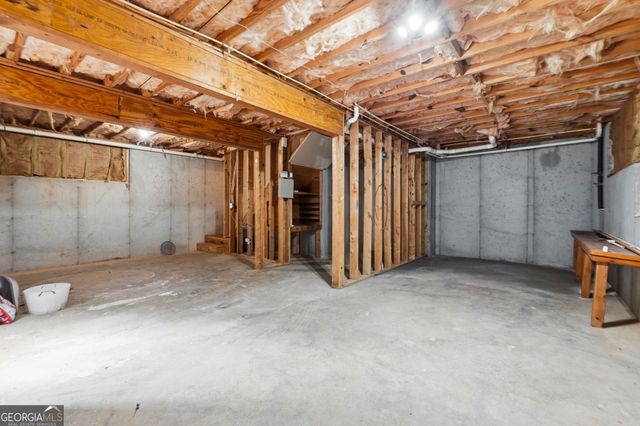 562 Brewer Drive, Locust Grove, GA 30248