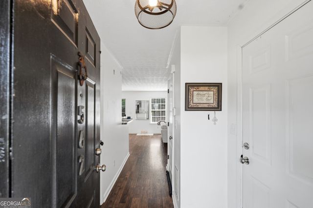 562 Brewer Drive, Locust Grove, GA 30248