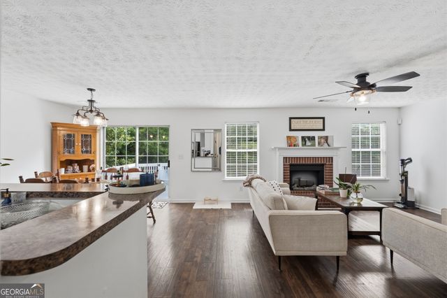 562 Brewer Drive, Locust Grove, GA 30248