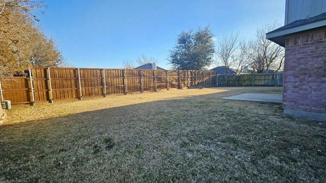 1025 Vaden Avenue, Burleson, TX 76028
