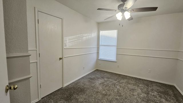 1025 Vaden Avenue, Burleson, TX 76028