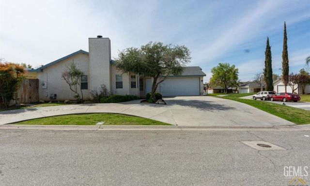 6305 Wolfe Creek Drive, Bakersfield, CA 93306