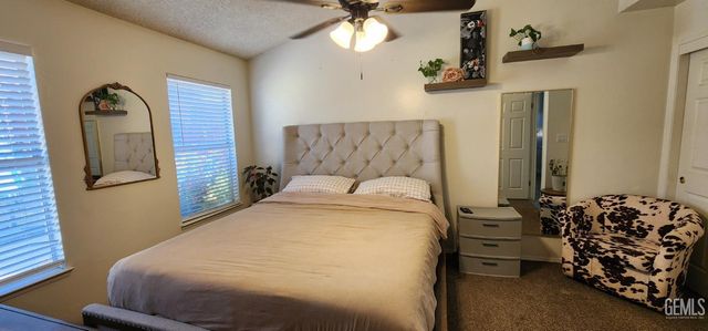 6305 Wolfe Creek Drive, Bakersfield, CA 93306