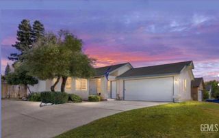 6305 Wolfe Creek Drive, Bakersfield, CA 93306