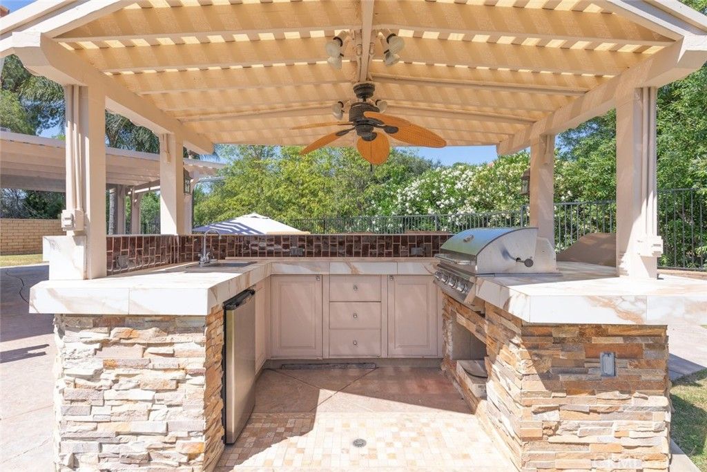 Image 32 of property listing at 36393 Provence, Murrieta, CA 92562