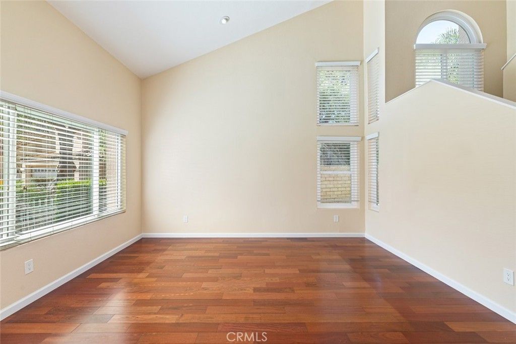 Image 9 of property listing at 36393 Provence, Murrieta, CA 92562