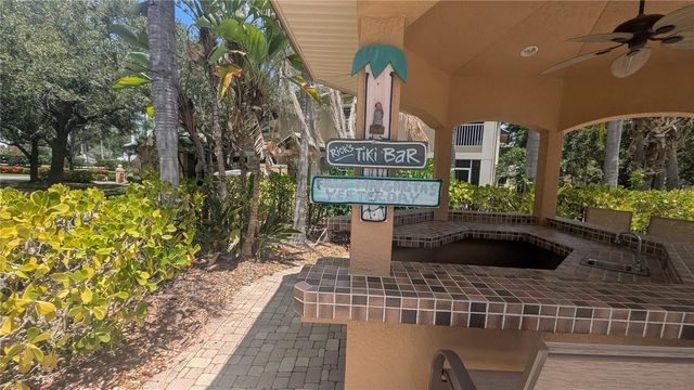 6552 MOORINGS POINT CIRCLE 102, Lakewood Ranch, FL 34202