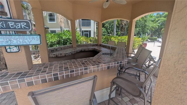 6552 MOORINGS POINT CIRCLE 102, Lakewood Ranch, FL 34202