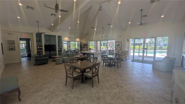 6552 MOORINGS POINT CIRCLE 102, Lakewood Ranch, FL 34202