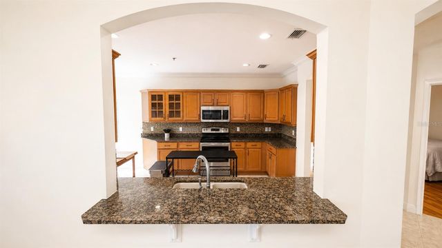 6552 MOORINGS POINT CIRCLE 102, Lakewood Ranch, FL 34202