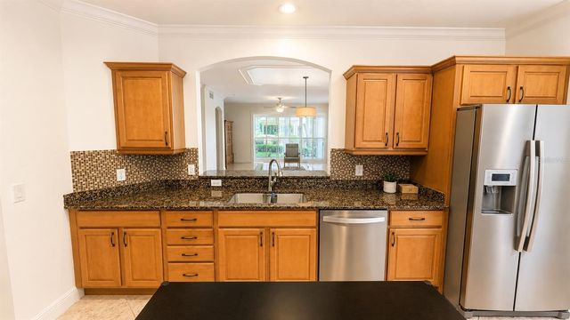 6552 MOORINGS POINT CIRCLE 102, Lakewood Ranch, FL 34202