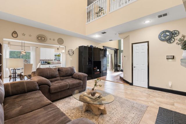 6000 Red Fern Drive, Arlington, TX 76001